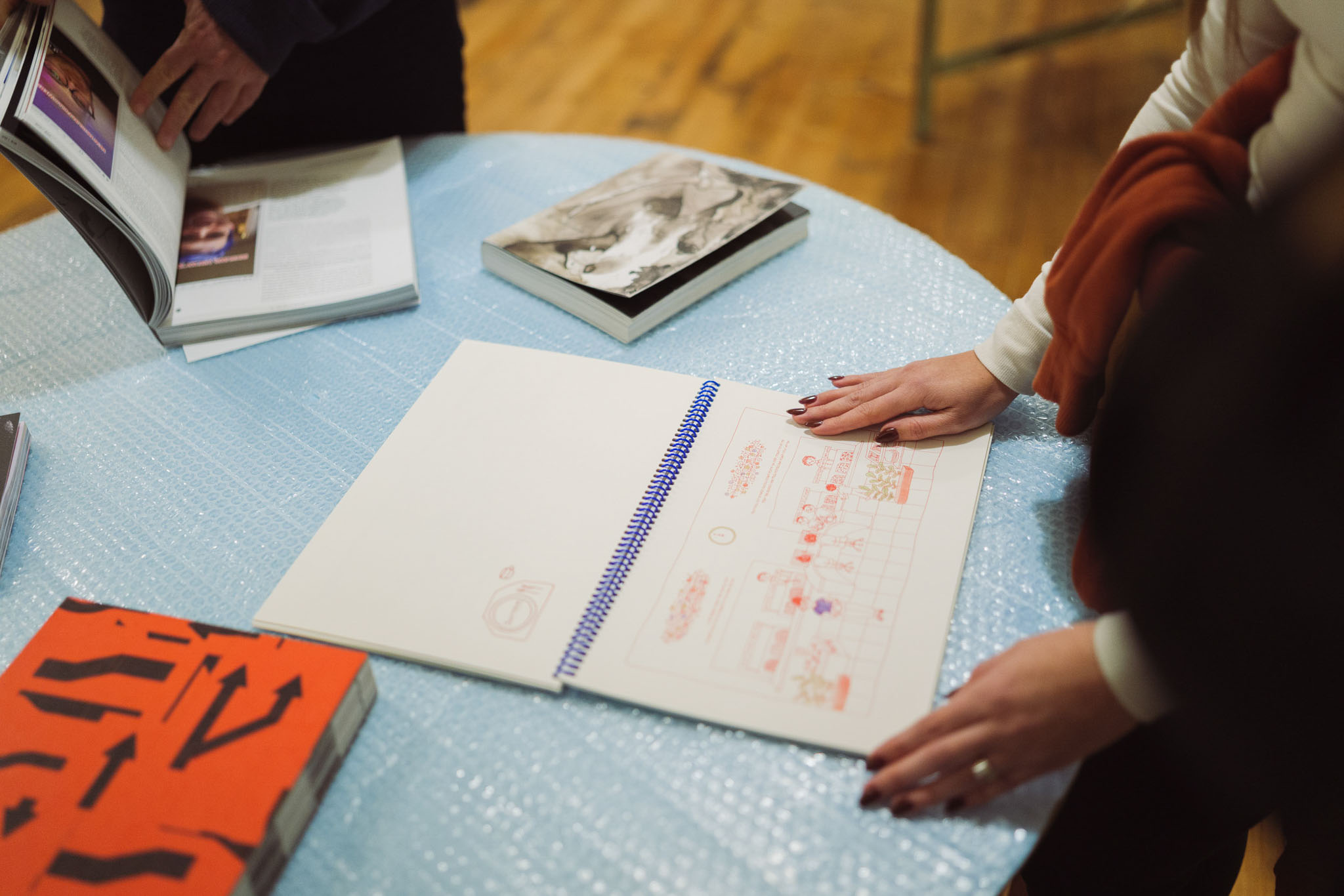 תריסר ספרים 2024